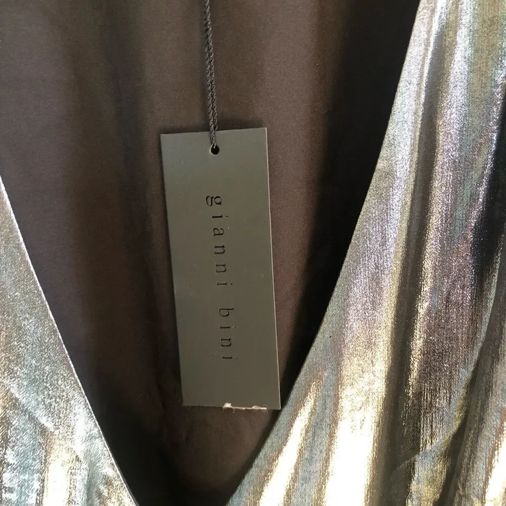 NWT Gianni Bini Silver Metallic Party Dress (XS)